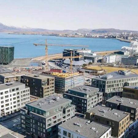 Private Lux 2Br & 2Ba City Center With Free Parking Reykjavík Exterior photo