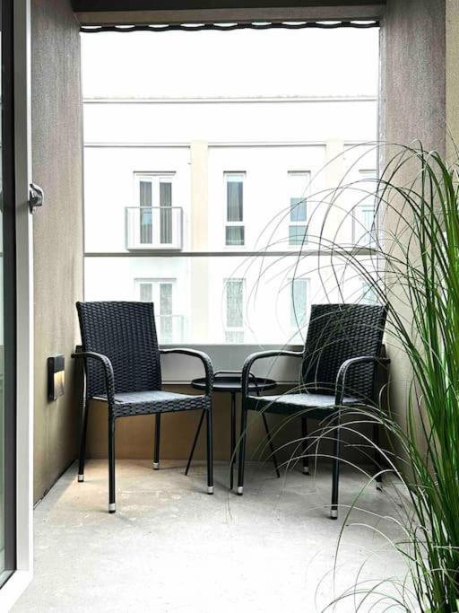 Private Lux 2Br & 2Ba City Center With Free Parking Reykjavík Exterior photo