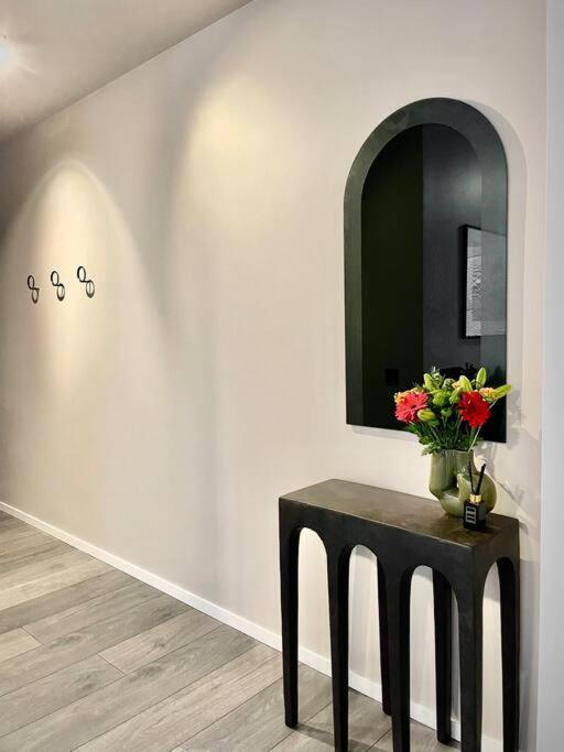 Private Lux 2Br & 2Ba City Center With Free Parking Reykjavík Exterior photo